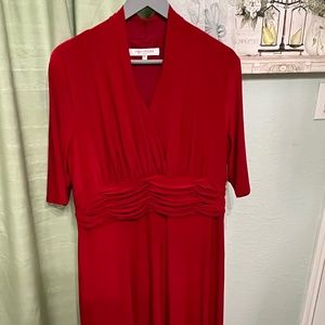 Red dress, 3/4 sleeve